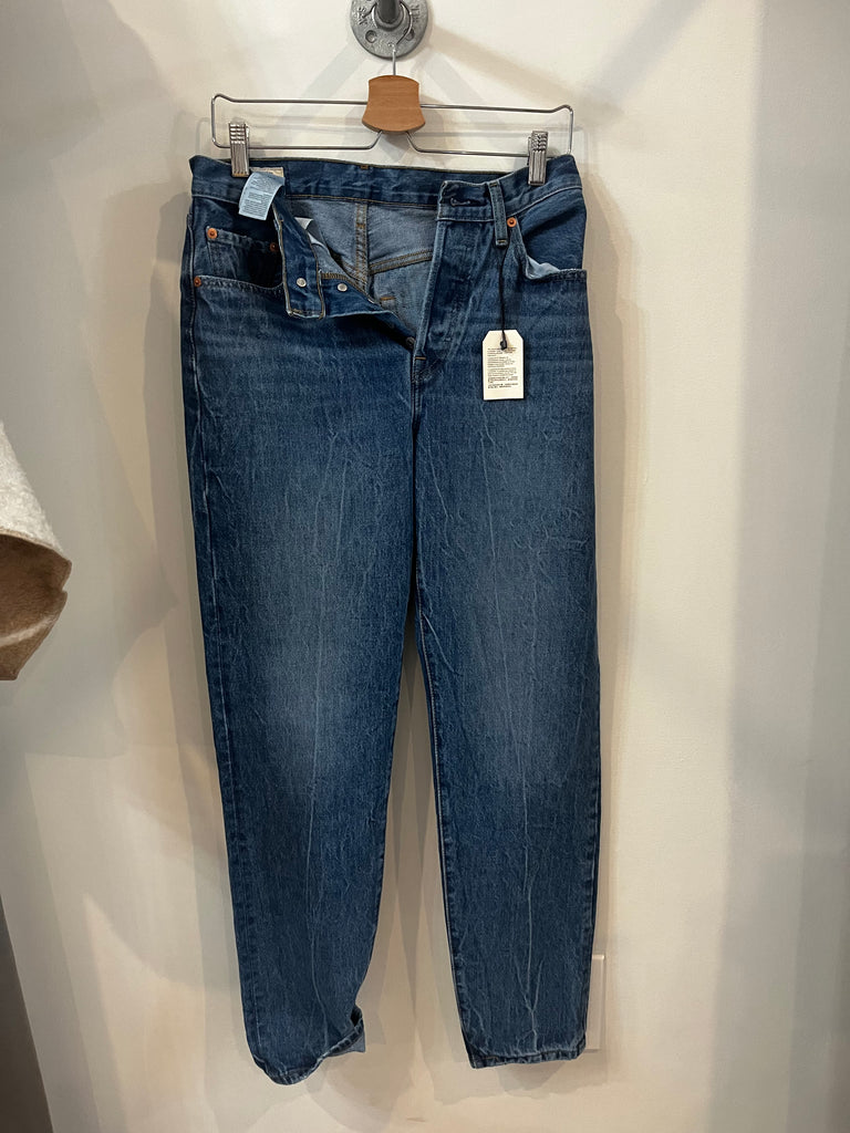 Levi’s mom jeans, Size 29