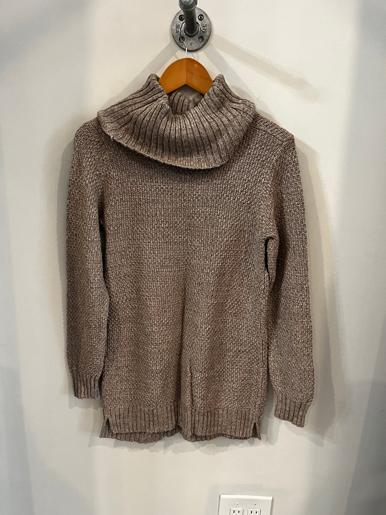 Turtleneck l Sweater, Medium